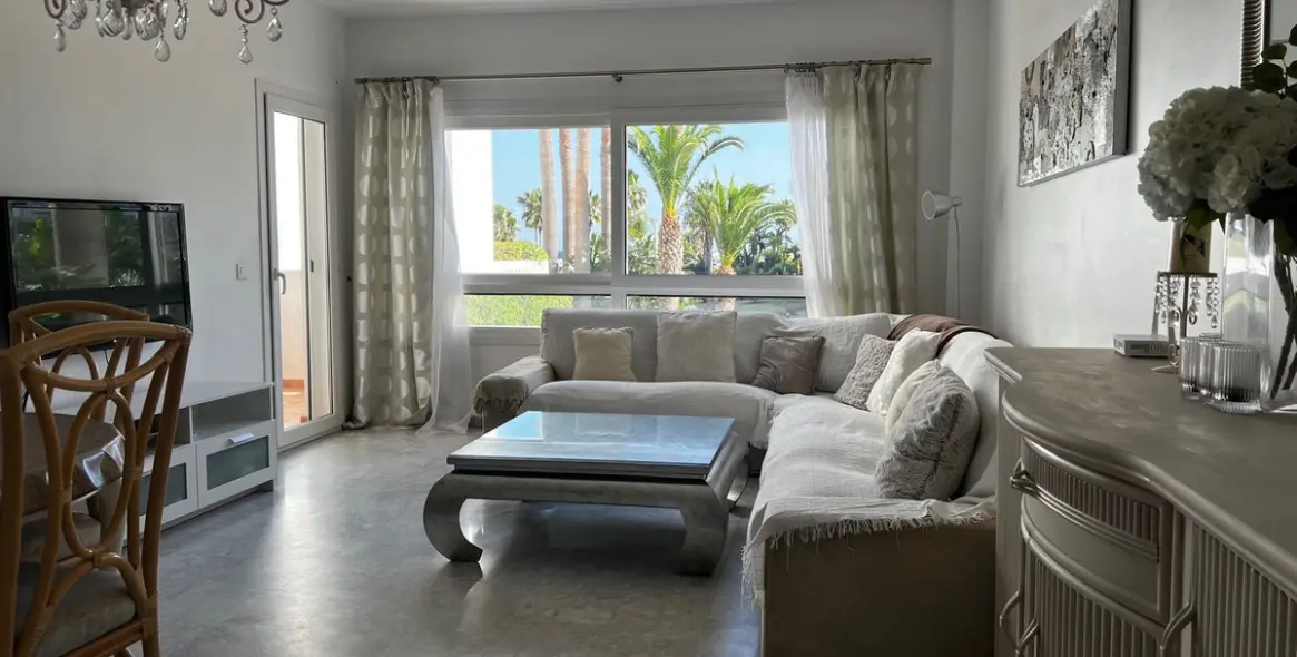 Short-term rent of ground floor apartment in Puerto Banús 3