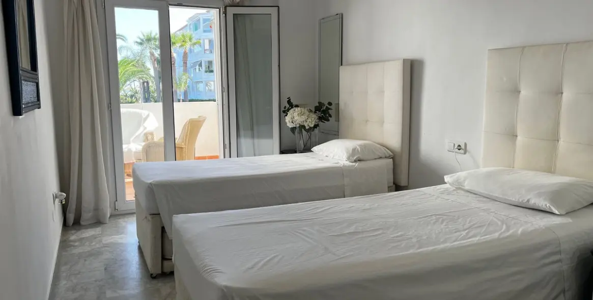 Short-term rent of ground floor apartment in Puerto Banús 8