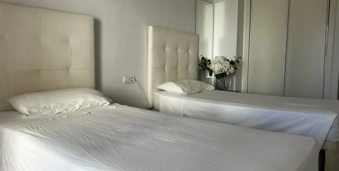 Short-term rent of ground floor apartment in Puerto Banús 9