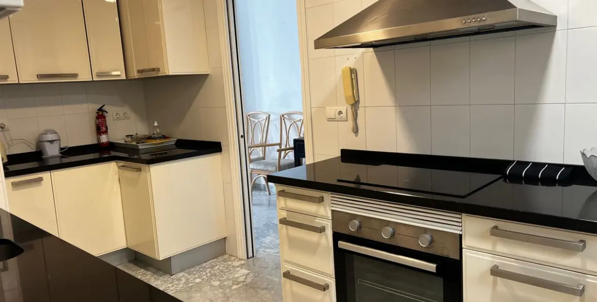 Short-term rent of ground floor apartment in Puerto Banús 12