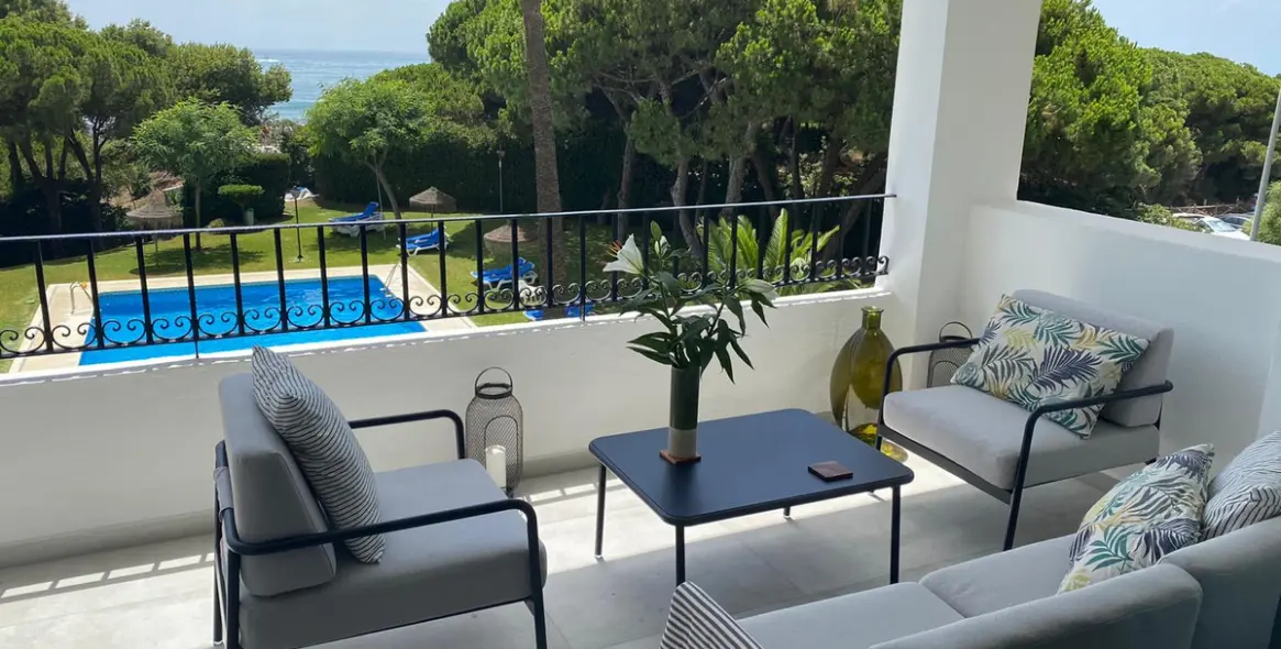 Short-term rent of middle floor apartment in Cabopino 3