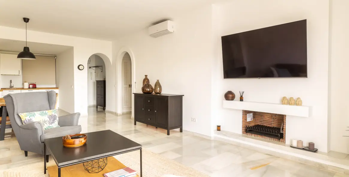 Short-term rent of middle floor apartment in Cabopino 6