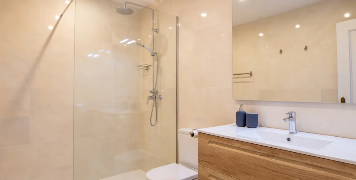 Short-term rent of middle floor apartment in Cabopino 18