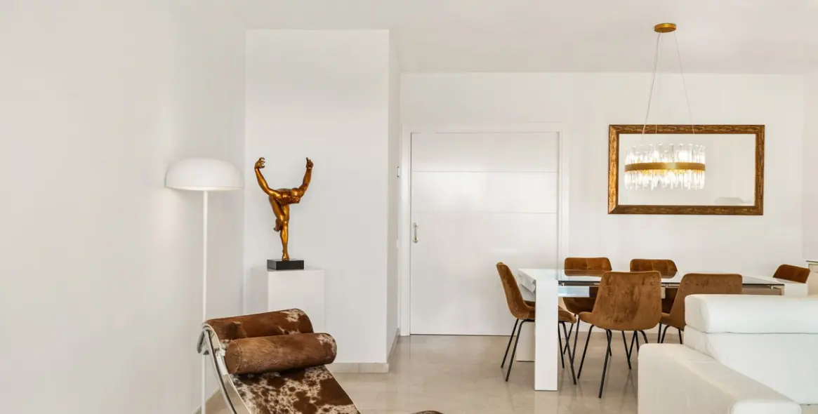 Краткосрочная аренда апартаментов на среднем этаже в New Golden Mile 7