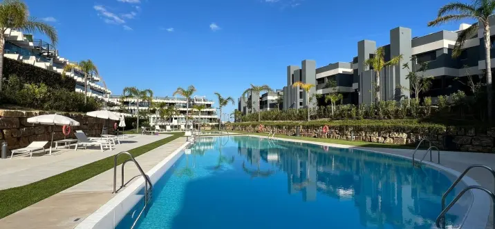 Short-term rent of middle floor apartment in Selwo 0