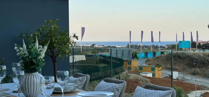 Short-term rent of middle floor apartment in Selwo 2