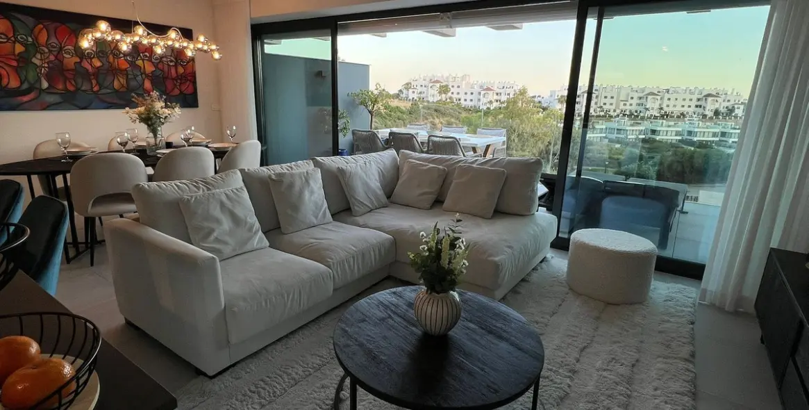 Short-term rent of middle floor apartment in Selwo 10