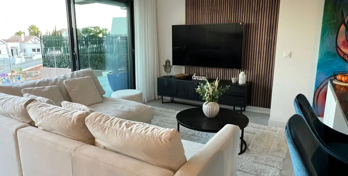 Short-term rent of middle floor apartment in Selwo 14