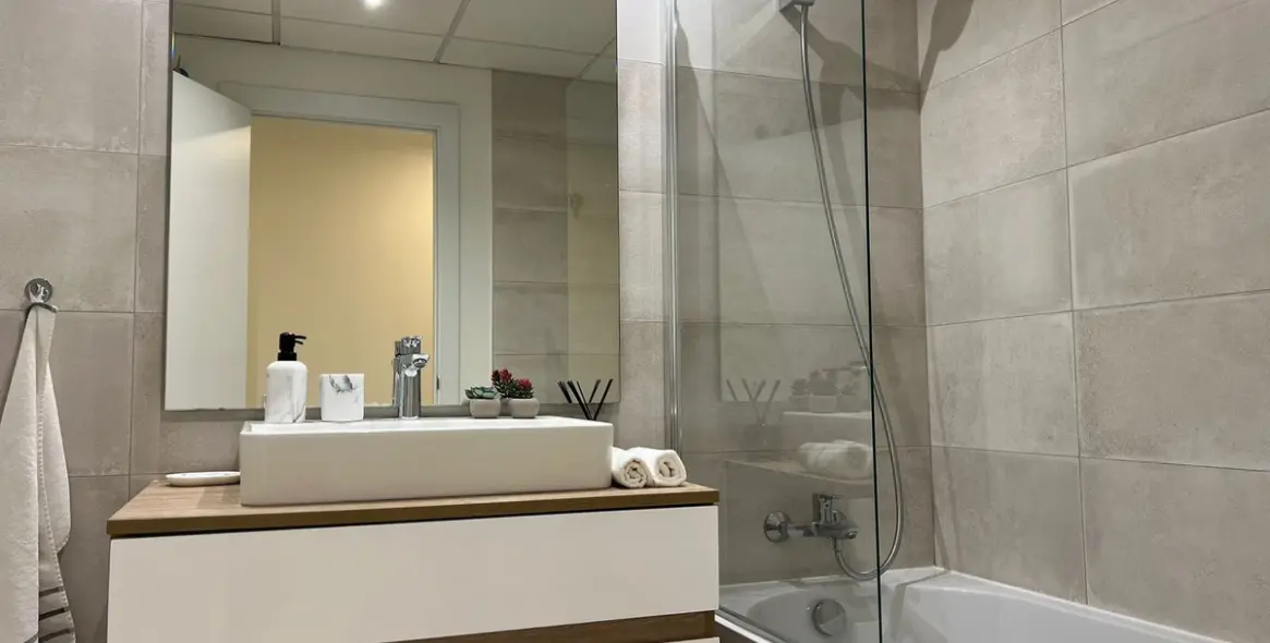 Short-term rent of middle floor apartment in Selwo 15