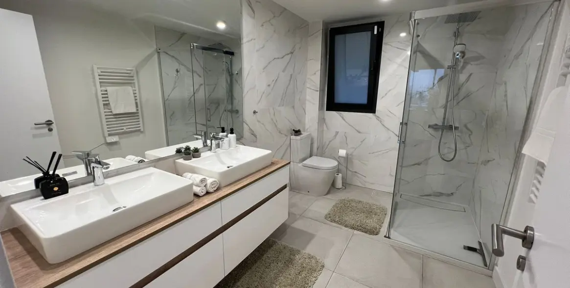 Short-term rent of middle floor apartment in Selwo 23