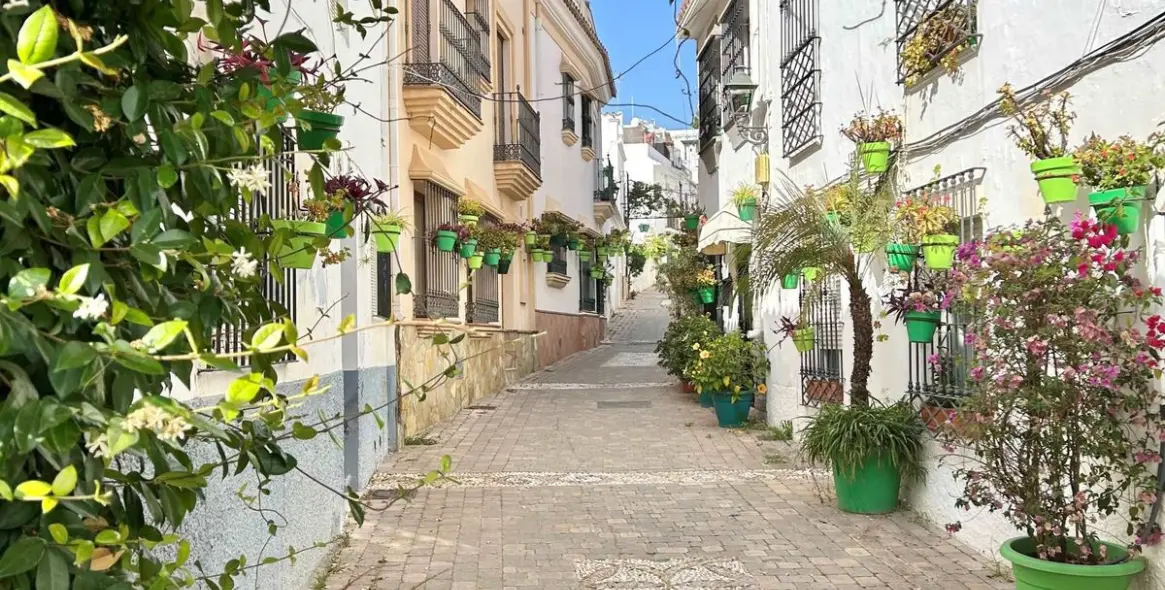 Long-term rent of townhouse in Estepona 1