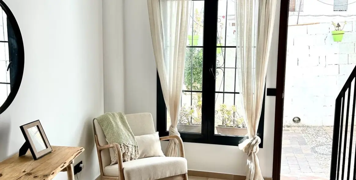 Long-term rent of townhouse in Estepona 2