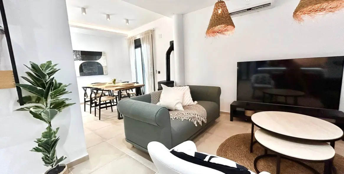 Long-term rent of townhouse in Estepona 3