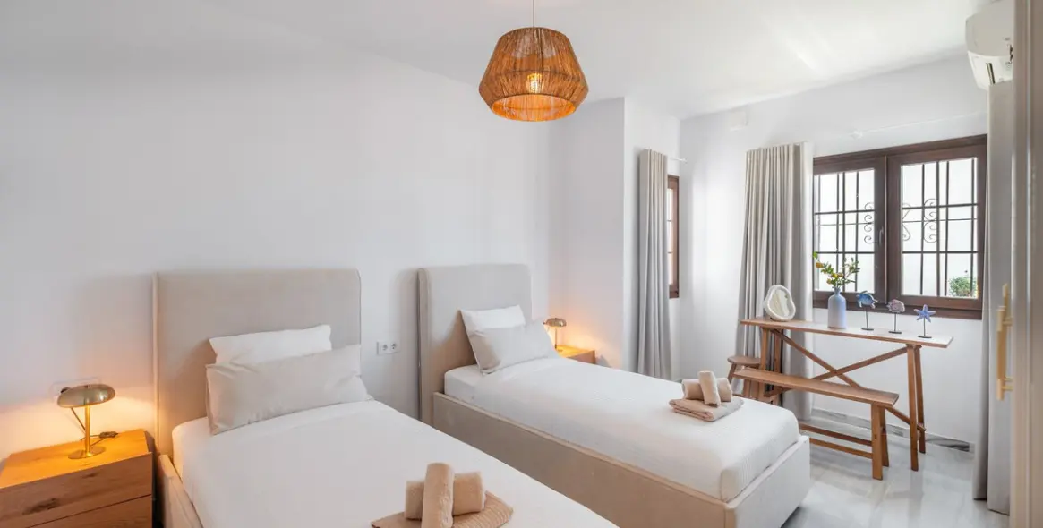 Short-term rent of middle floor apartment in Marbella 9