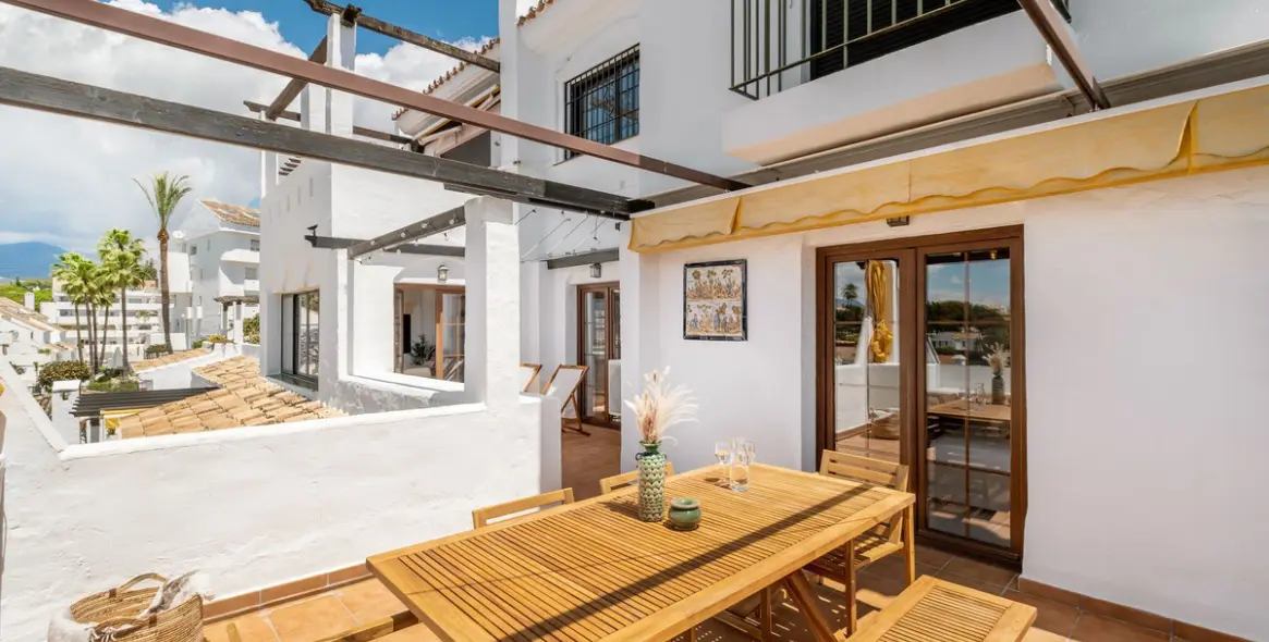 Short-term rent of middle floor apartment in Marbella 21