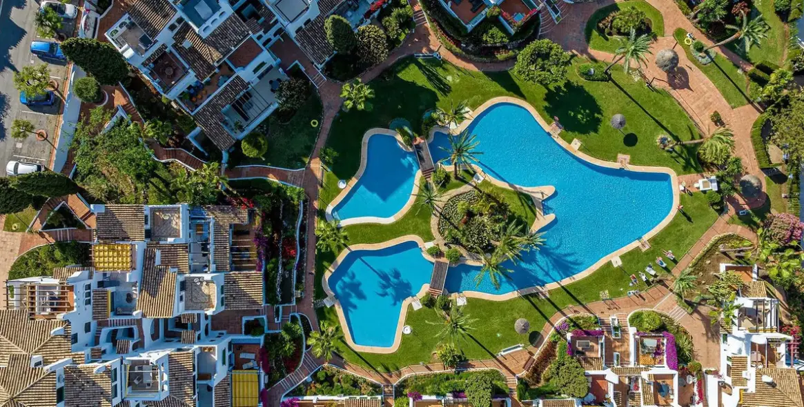 Short-term rent of middle floor apartment in Marbella 28