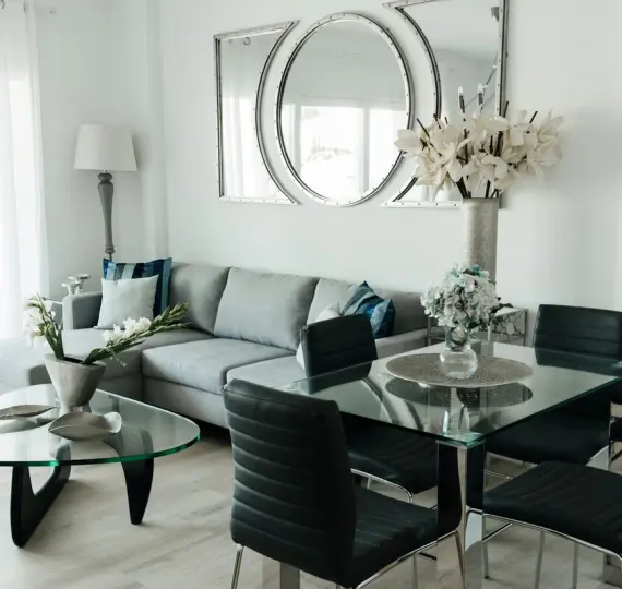 Краткосрочная аренда апартаментов на среднем этаже в Nueva Andalucía