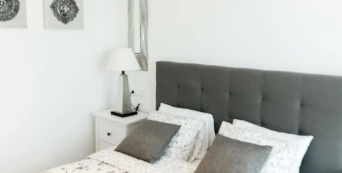 Краткосрочная аренда апартаментов на среднем этаже в Nueva Andalucía 13