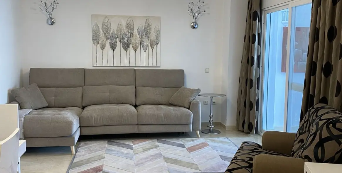 Краткосрочная аренда апартаментов на среднем этаже в Puerto Banús 11