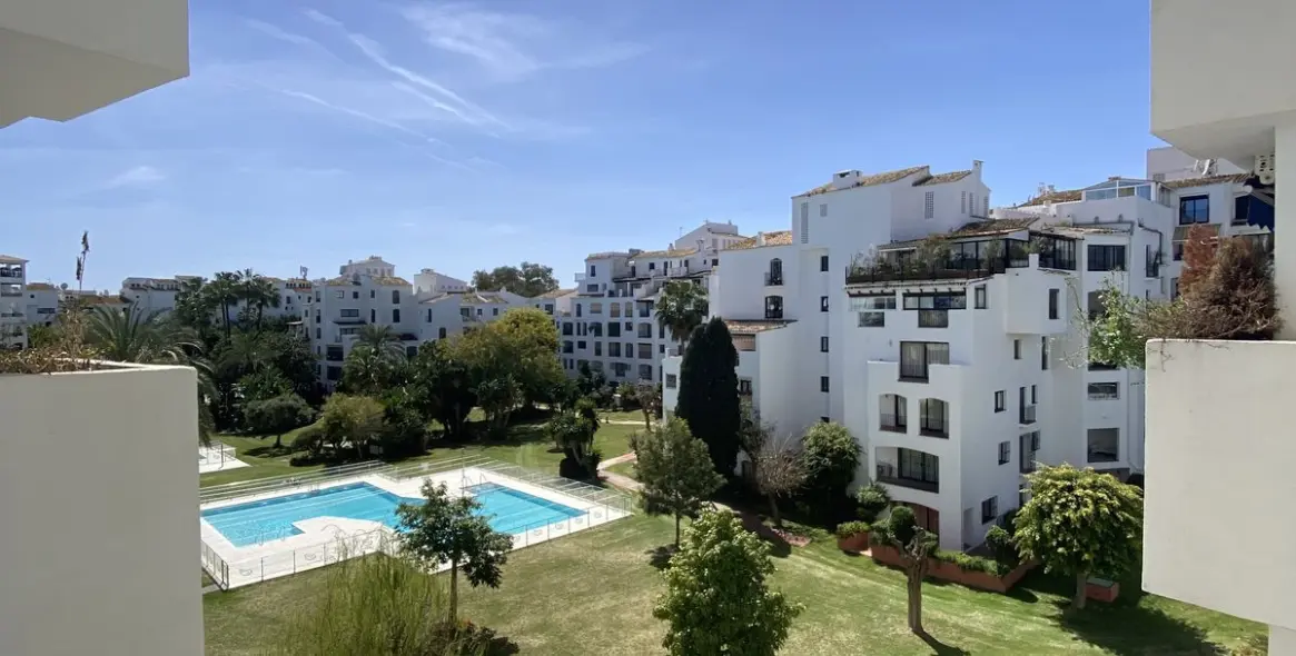 Краткосрочная аренда апартаментов на среднем этаже в Puerto Banús 31