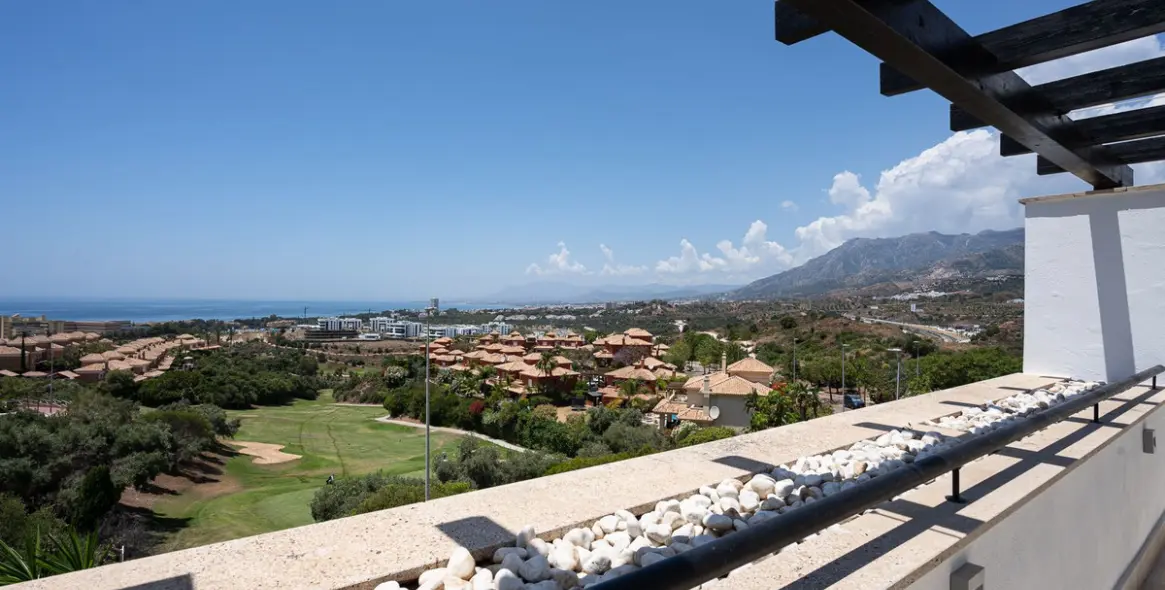 Short-term rent of middle floor apartment in Marbella 1