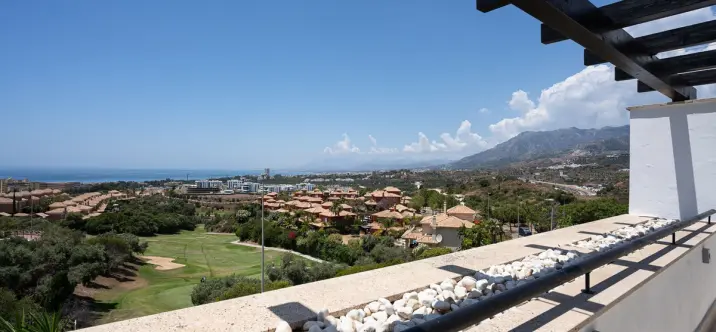Short-term rent of middle floor apartment in Marbella 0