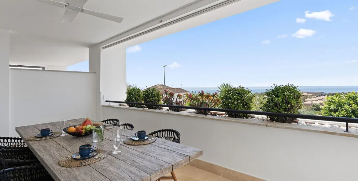 Short-term rent of middle floor apartment in Marbella 2