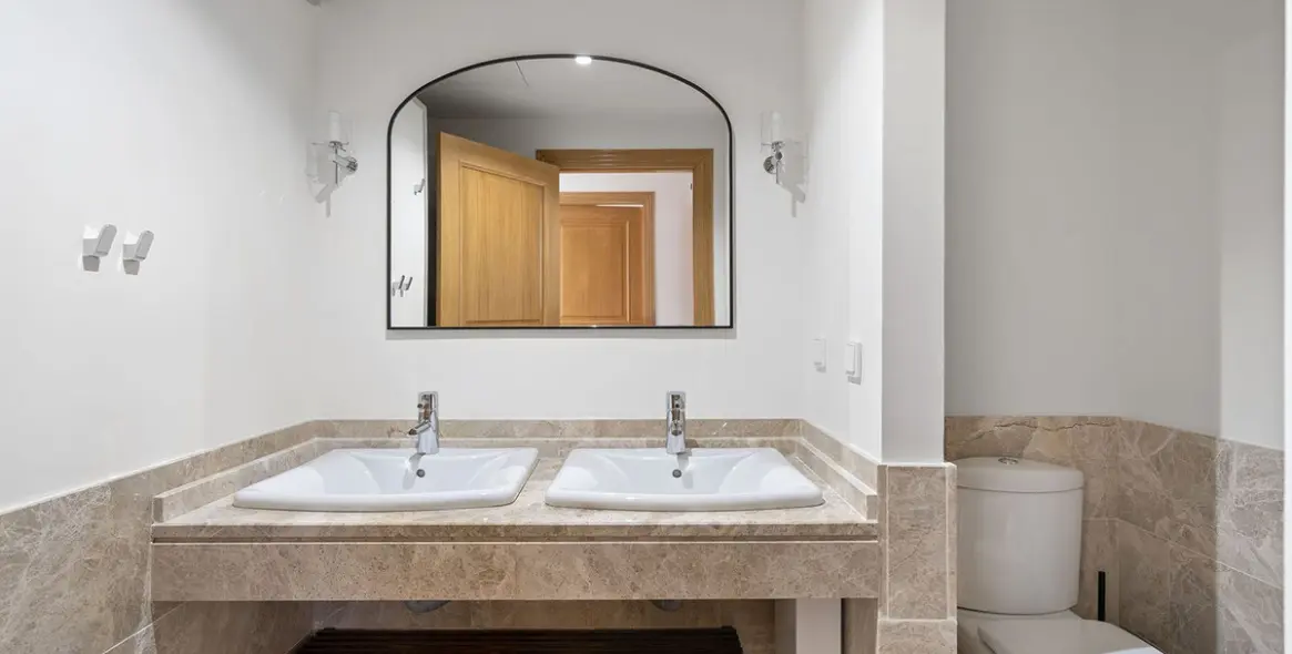 Short-term rent of middle floor apartment in Marbella 17