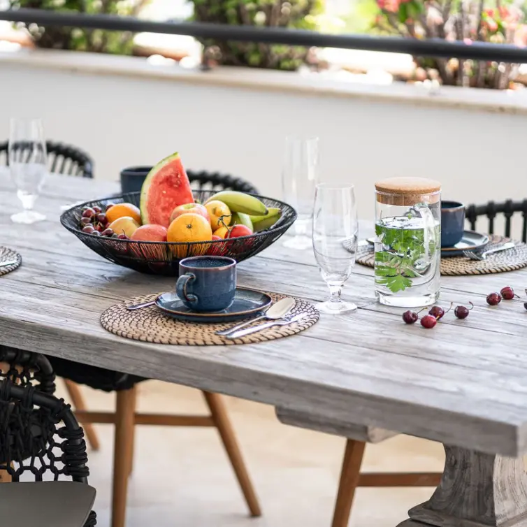 Долгосрочная аренда апартаментов на среднем этаже в Marbella