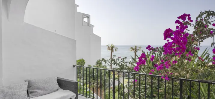 Alquiler a corto plazo de apartamento en planta baja en Calahonda 2