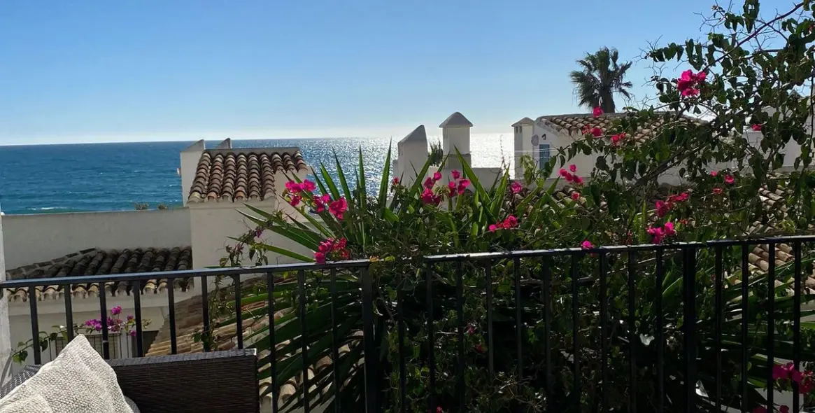 Alquiler a corto plazo de apartamento en planta baja en Calahonda 4