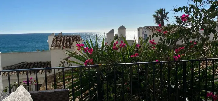 Alquiler a corto plazo de apartamento en planta baja en Calahonda 3
