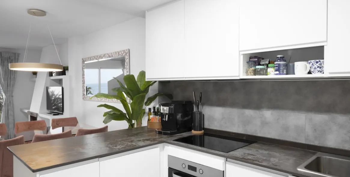 Alquiler a corto plazo de apartamento en planta baja en Calahonda 14