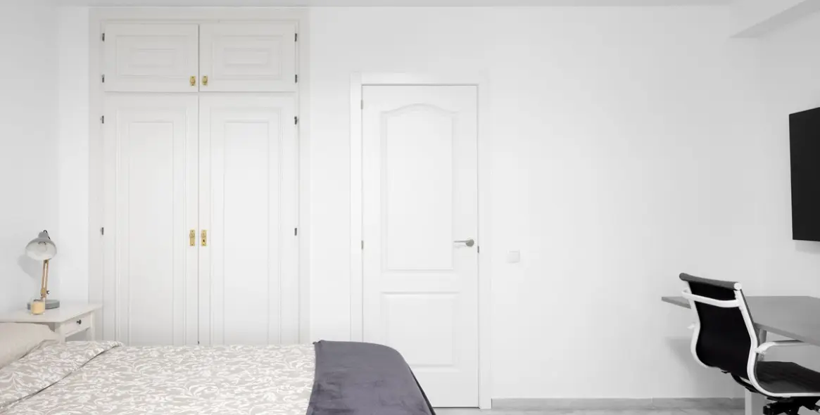 Alquiler a corto plazo de apartamento en planta baja en Calahonda 22