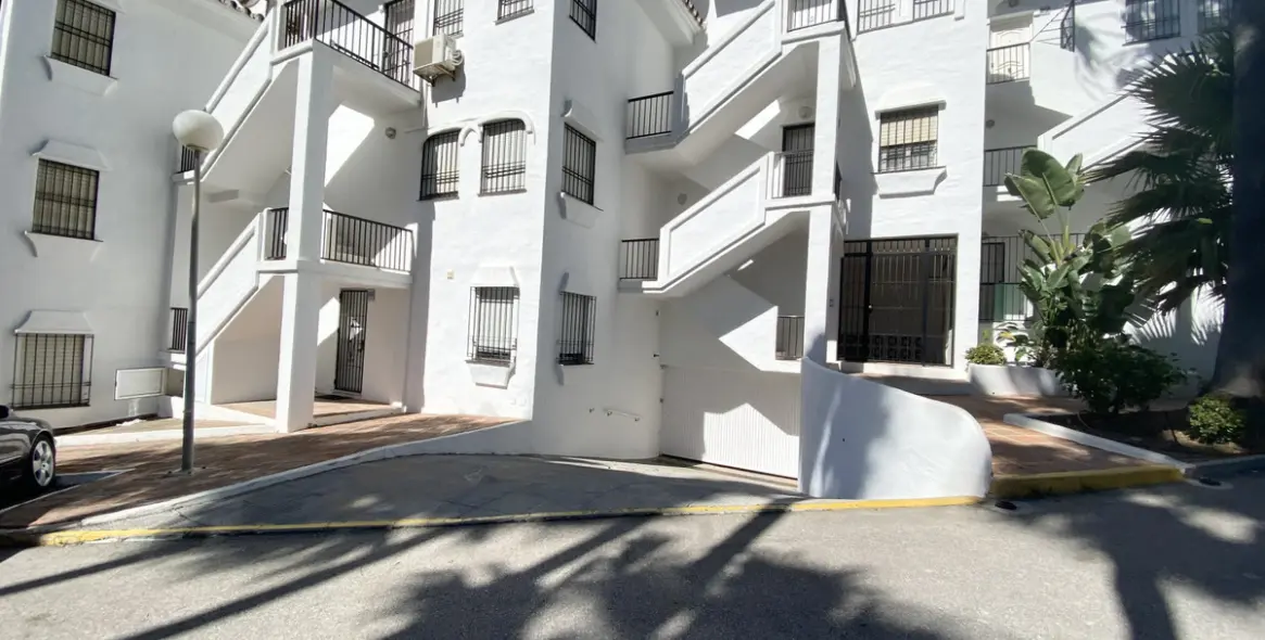 Alquiler a corto plazo de apartamento en planta baja en Calahonda 29