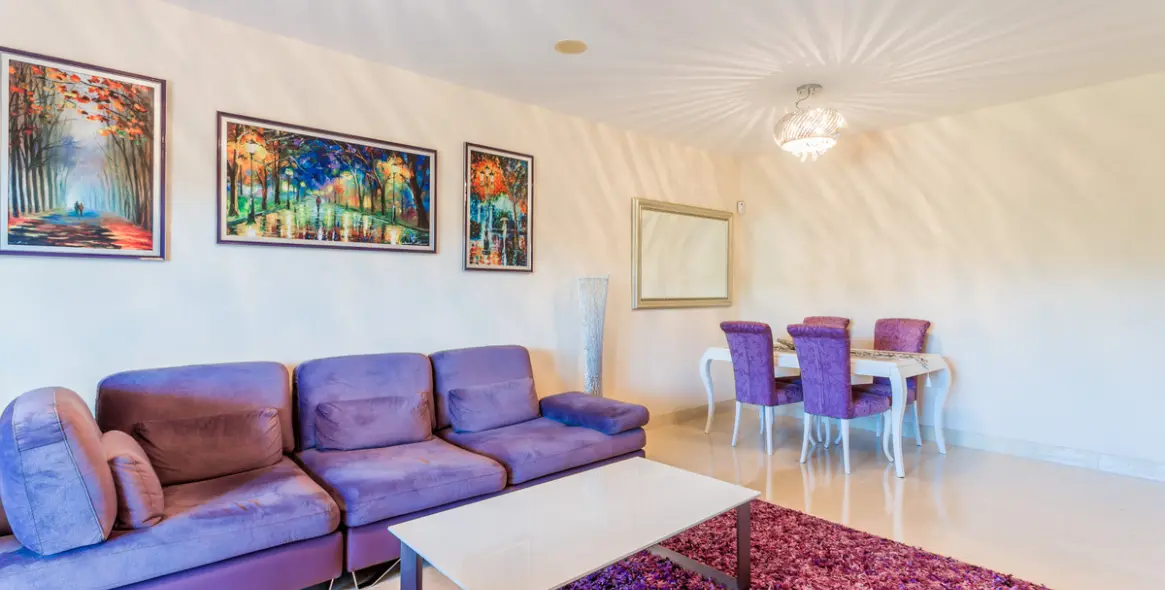 Short-term rent of middle floor apartment in Benahavís 3