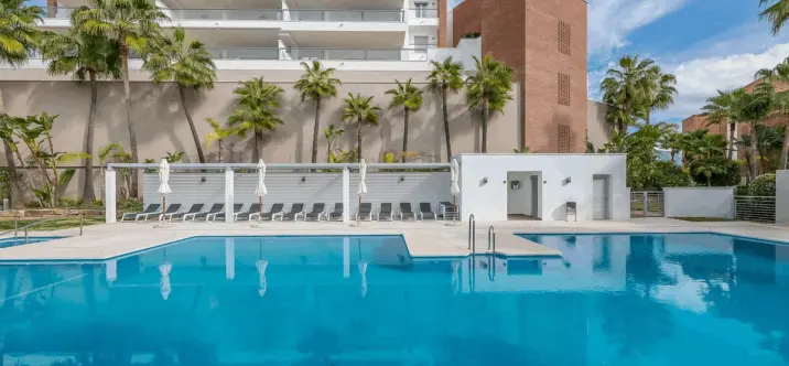 Short-term rent of ground floor apartment in Benahavís 0