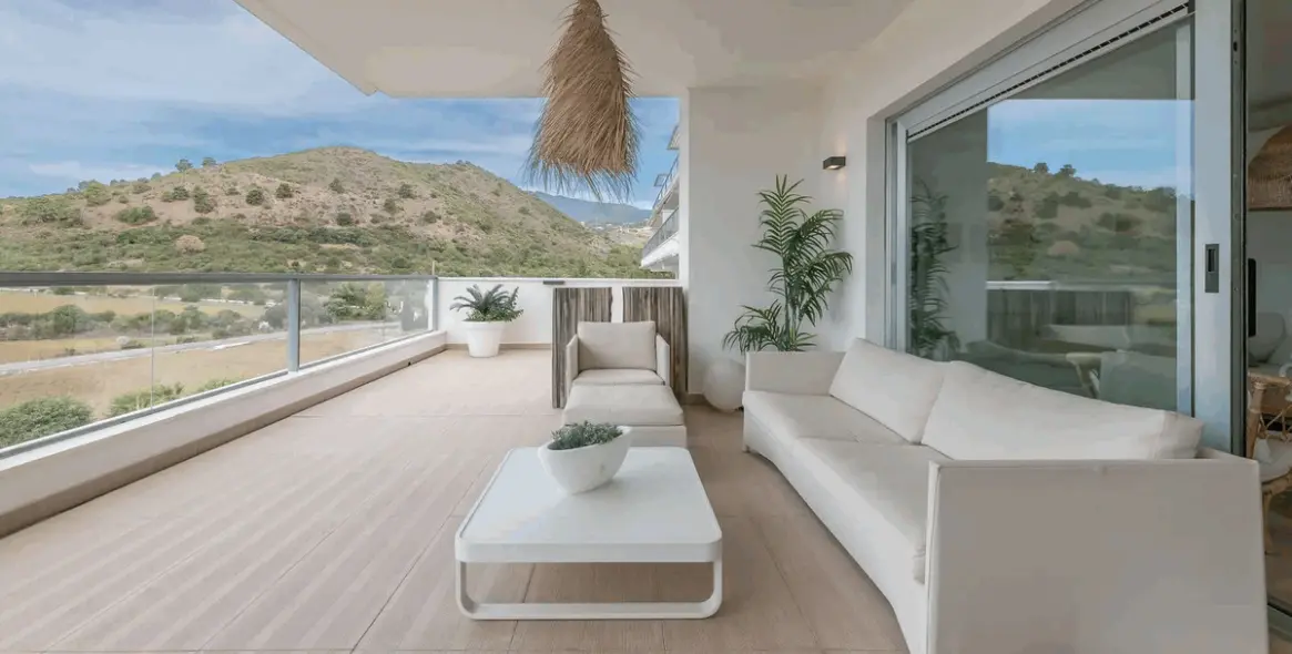 Alquiler a corto plazo de apartamento en planta baja en Benahavís 13