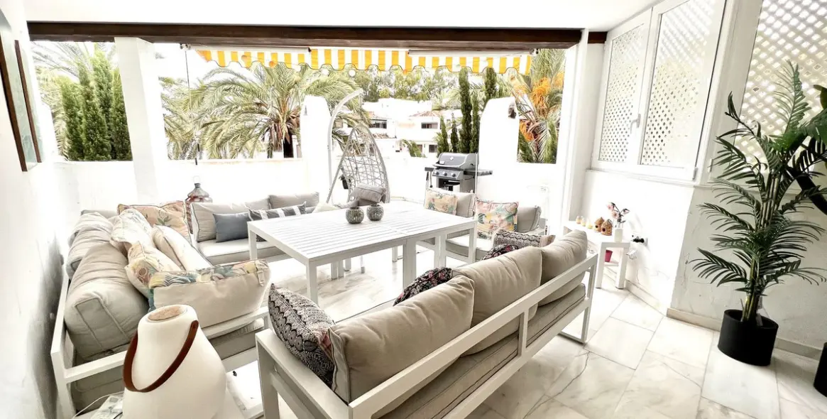 Long-term rent of ground floor apartment in Elviria 4