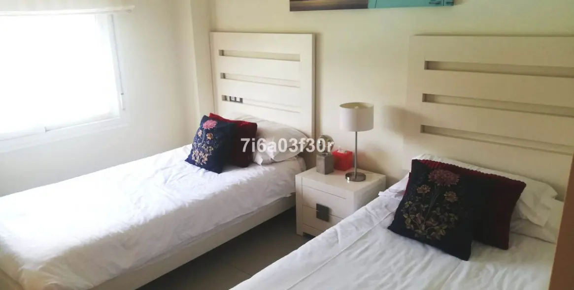 Short-term rent of penthouse in New Golden Mile 4