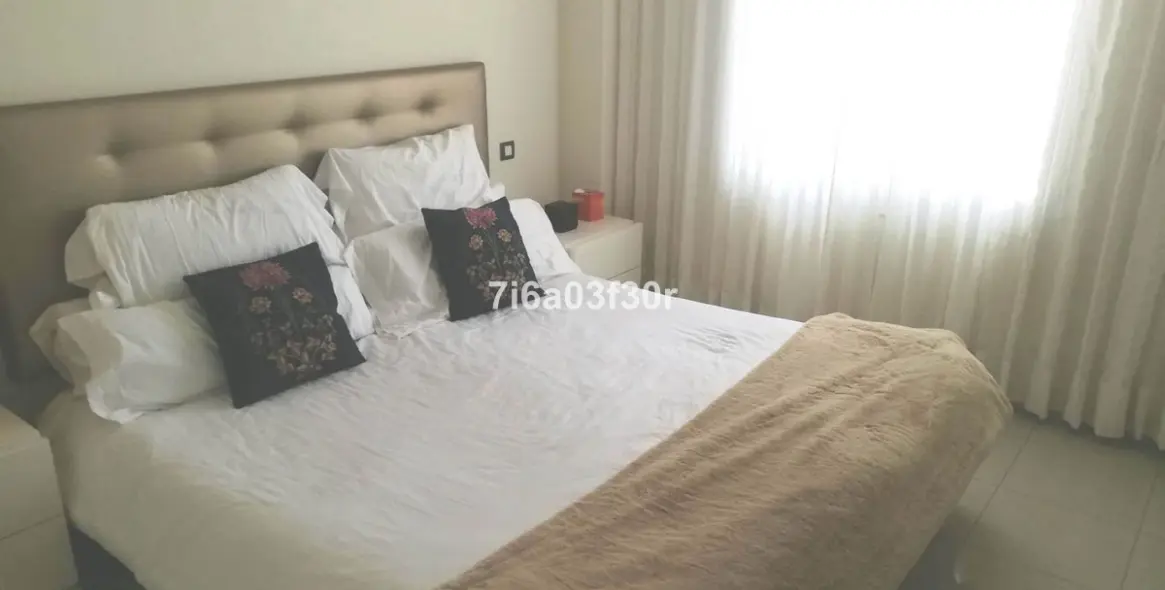 Short-term rent of penthouse in New Golden Mile 5