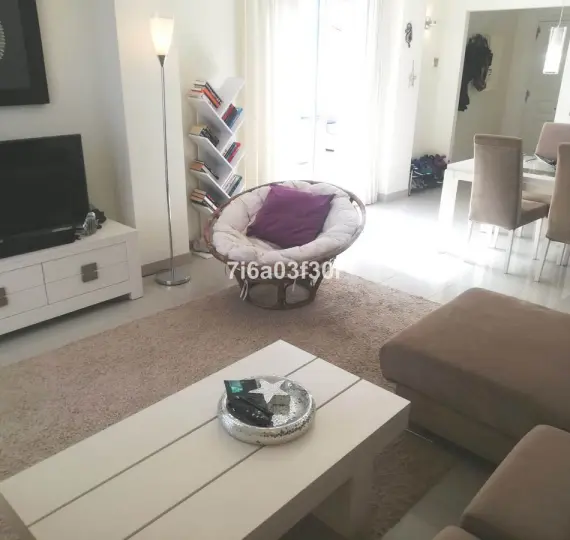 Short-term rent of penthouse in New Golden Mile