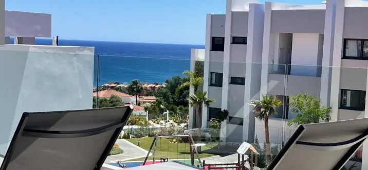 Short-term rent of middle floor apartment in Manilva 0