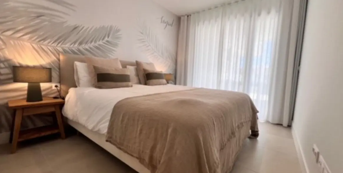 Short-term rent of middle floor apartment in Manilva 12