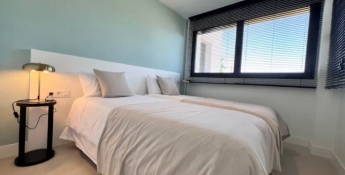 Short-term rent of middle floor apartment in Manilva 15