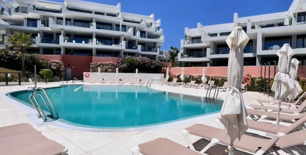 Short-term rent of middle floor apartment in Manilva 20