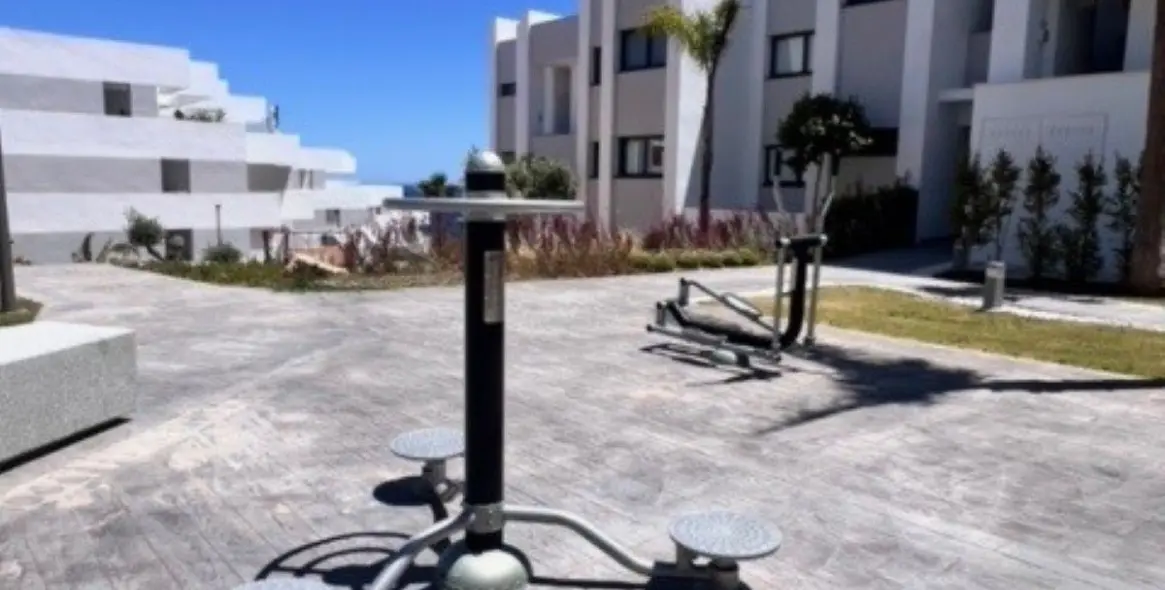 Short-term rent of middle floor apartment in Manilva 25