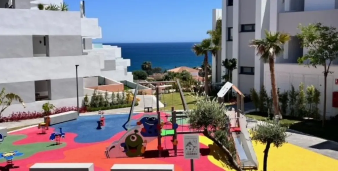 Short-term rent of middle floor apartment in Manilva 31