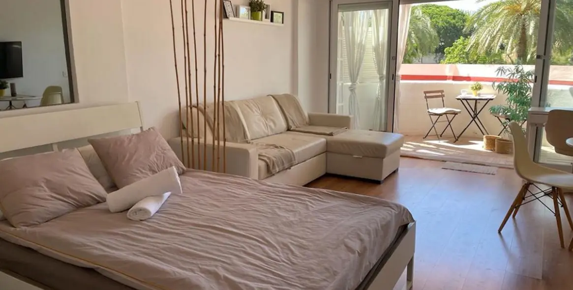 Alquiler a corto plazo de ático en Marbesa 1