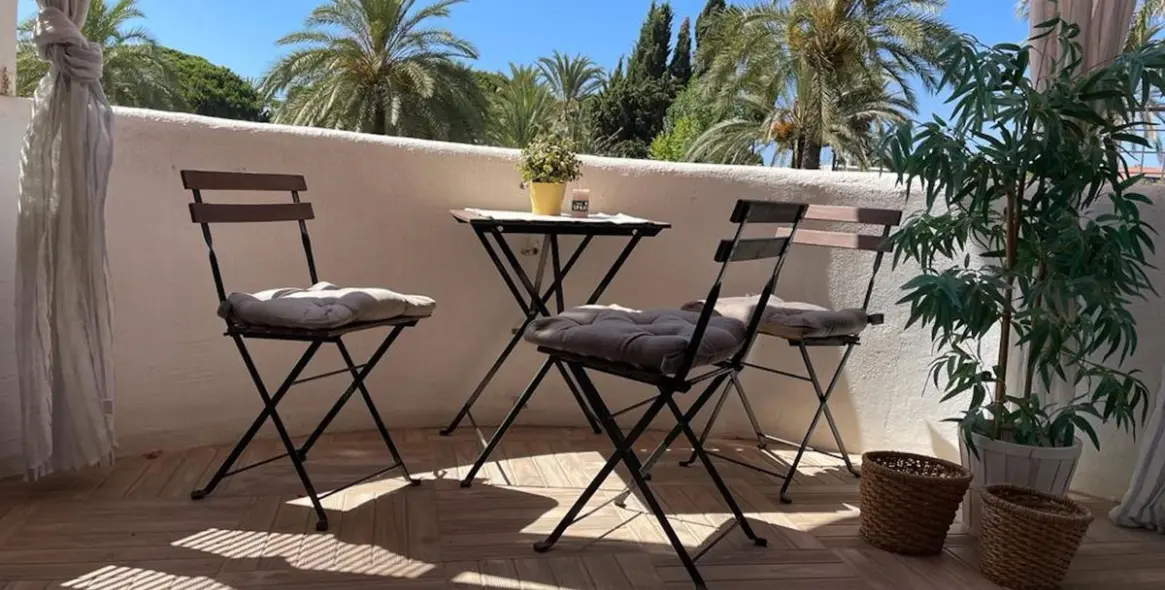 Alquiler a corto plazo de ático en Marbesa 13